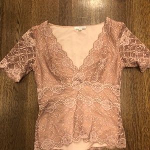 Leigh Bantivoglio Gorgeous Stretch Lace Top Small
